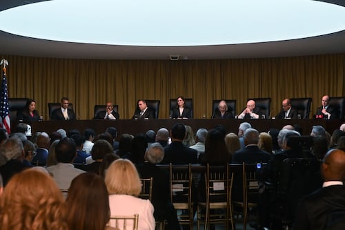 Supremo deja sin efecto paralización de contrato millonario de combustible