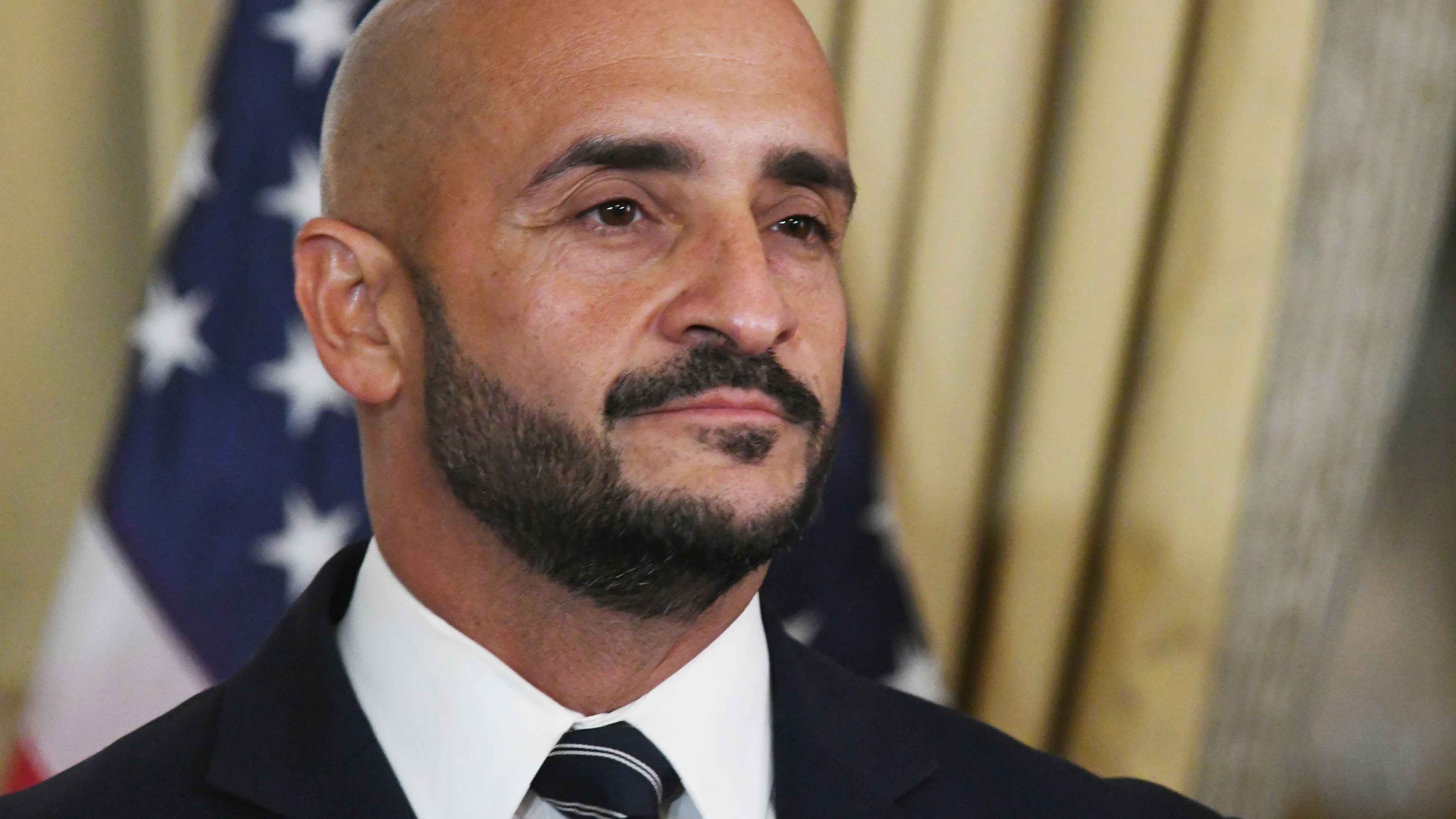 La gobernadora, Jennifer González, nombra al Director del FBI en Puerto Rico, Joseph González, designado como Comisionado de la Policía.