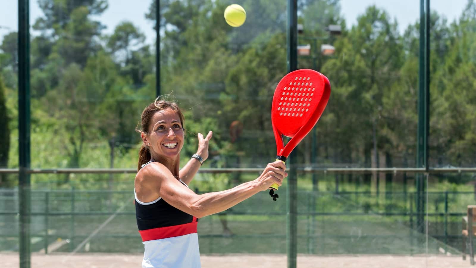 Muchos ahora incluso prefieren el pádel que el fútbol, baloncesto o tenis dentro de la actividad deportiva.