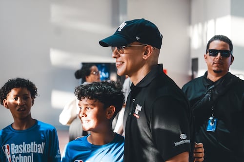 Arranca la escuela de la NBA en Puerto Rico con la ayuda de Daddy Yankee