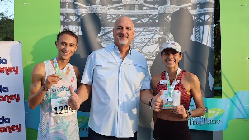 Beverly Ramos rompe su récord en el 35to. Maratón del Arrecosta’o