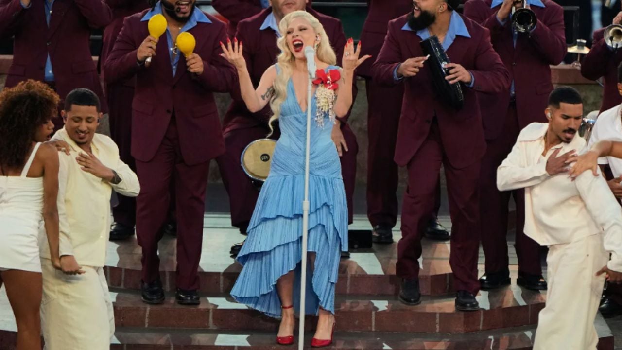 Lady Gaga en el show de medio tiempo del Super Bowl