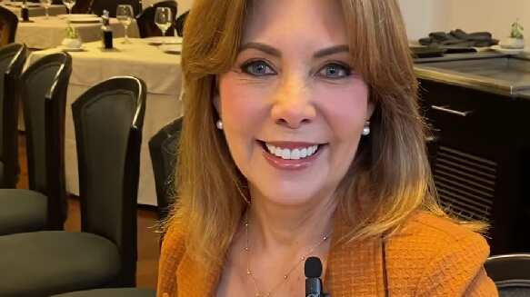 Maritere Braschi da consejos de etiqueta.