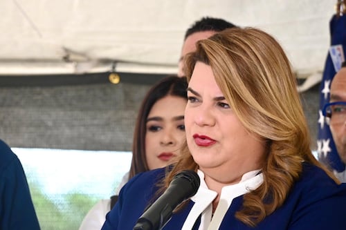 Gobernadora respalda ofensiva contra Irán tras muerte del líder Alí Jamenei