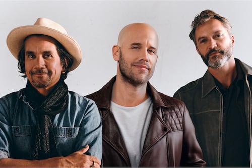 Bacilos y Gian Marco unen sus voces para reinventar el clásico “Viejo”