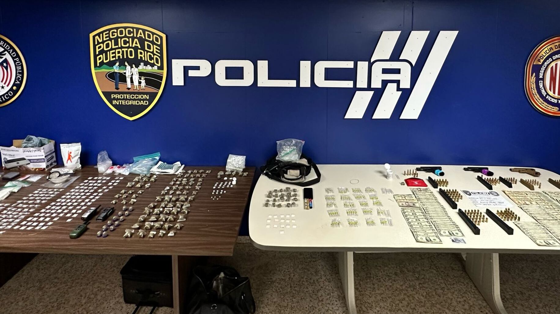 Arrestan a cinco hombres tras allanamiento en residencial de San Juan