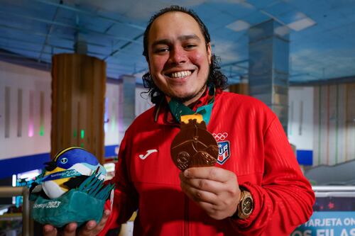 Boleador Cristian Azcona gana medalla de bronce en Santiago 2023