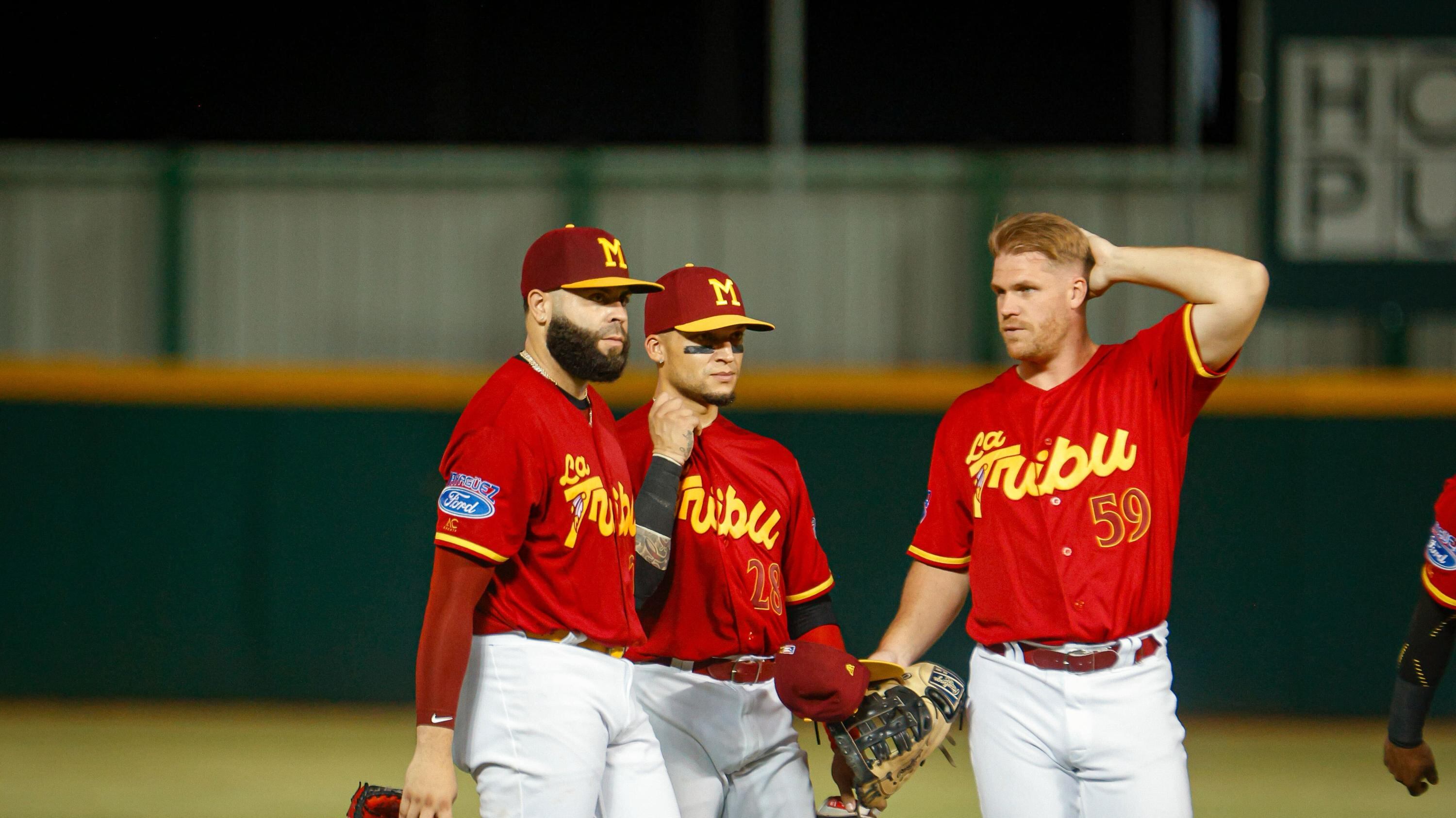 EMMANUEL RIVERA, ISAN DIAZ Y DAVID MACKINNON (1)