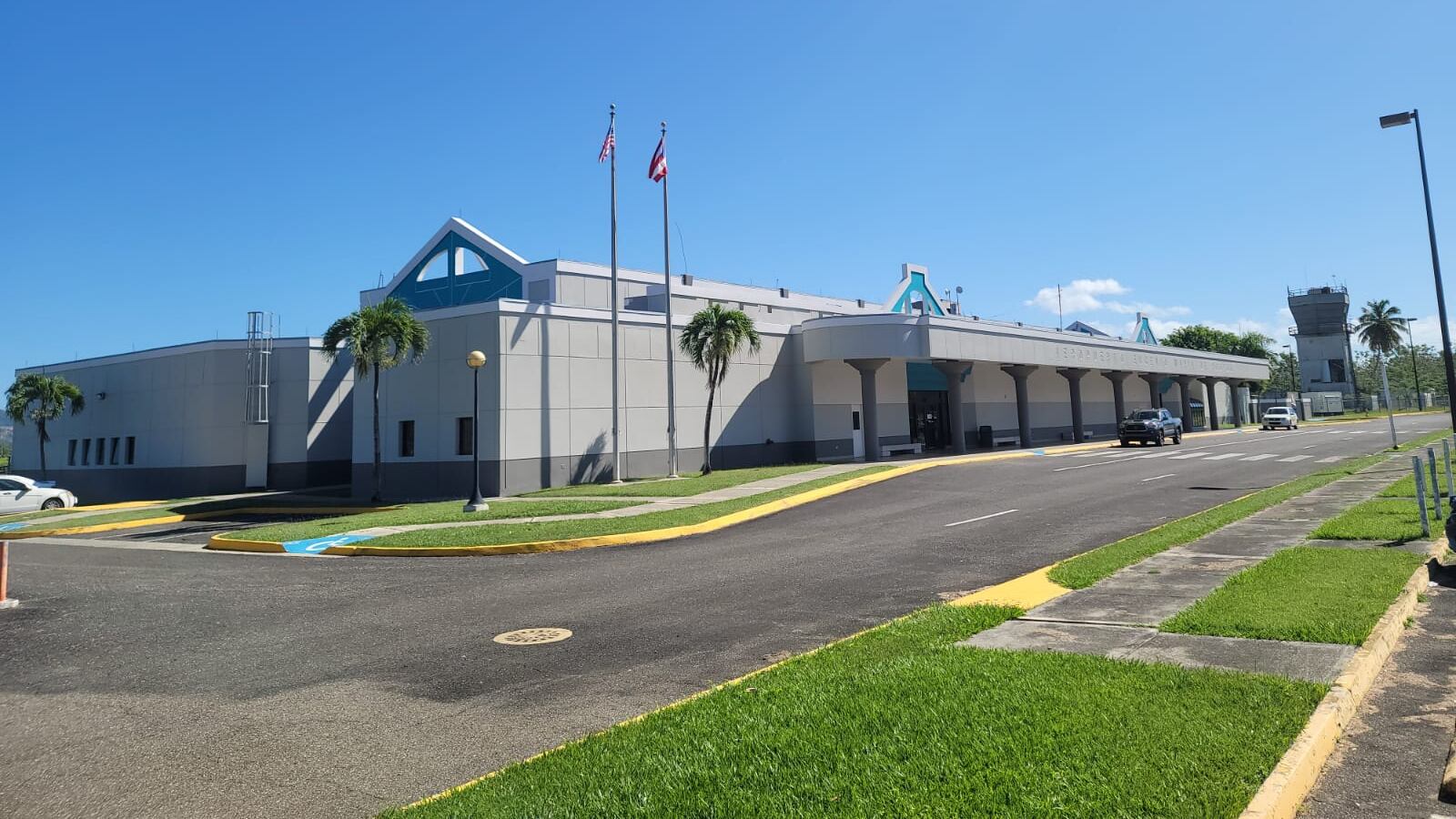 Terminal pasajeros aeropuerto Eugenio María de Hostos en Mayagüez.