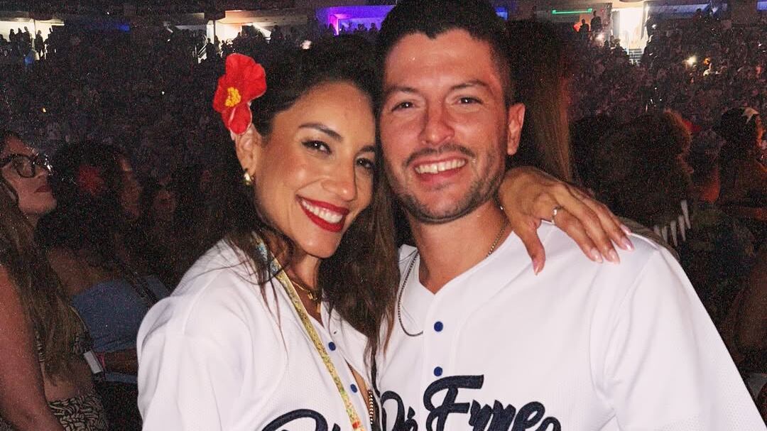 El político, Manuel Natal, y la comentarista y analista deportiva, Xiomara Ríos, quienes son pareja.