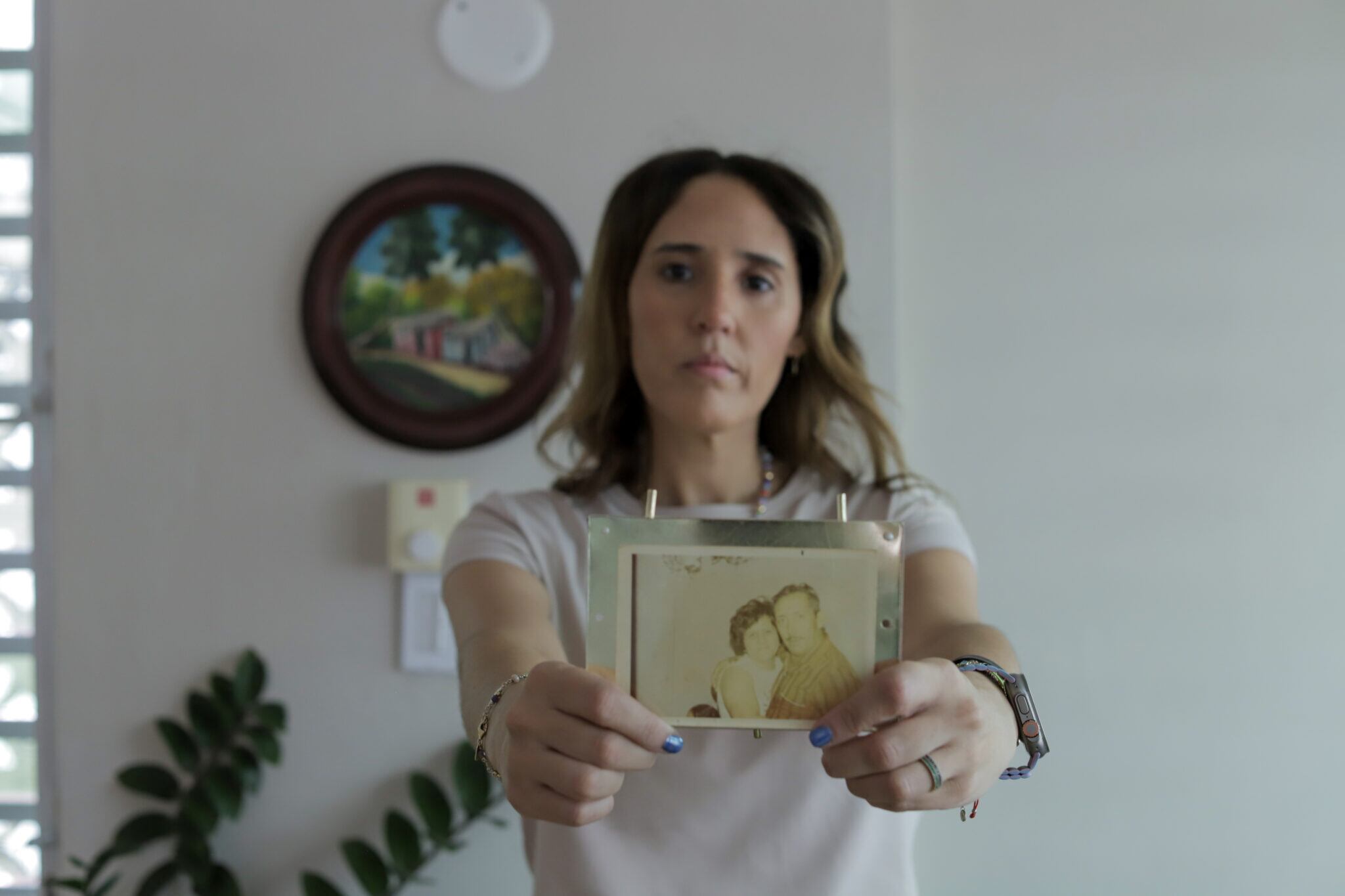 Anadys Félix Fernández, nieta de los Fernández Demorizi, dijo que condena profundamente estas prácticas fraudulentas y considera que atentan contra la integridad de la democracia.
Foto por Gabriela Michele Ros | Centro de Periodismo Investigativo