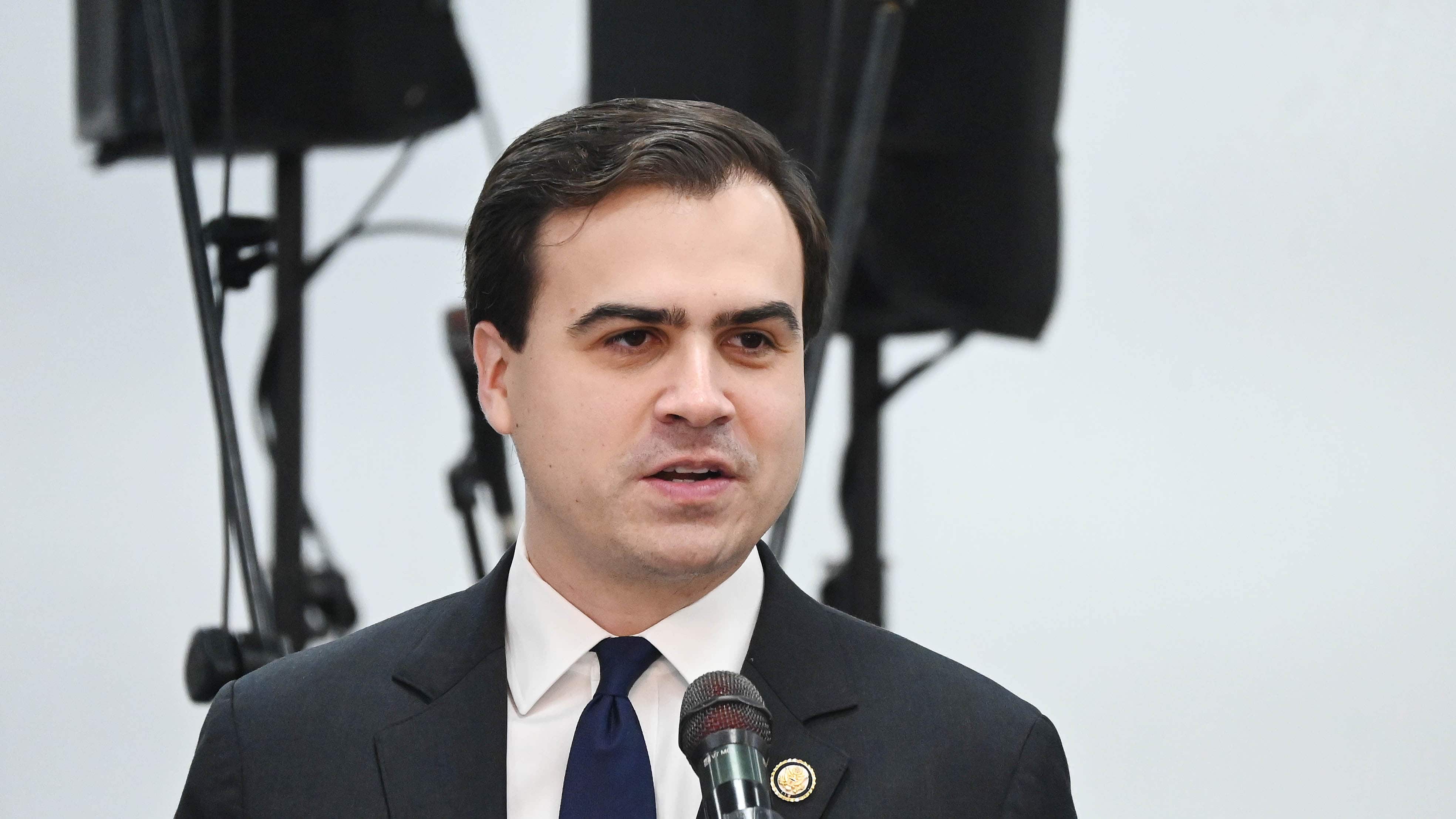 El Comisionado residente en Washington, Pablo José Hernández.