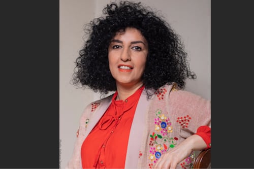 Régimen iraní detiene a la Premio Nobel de la Paz Narges Mohammadi