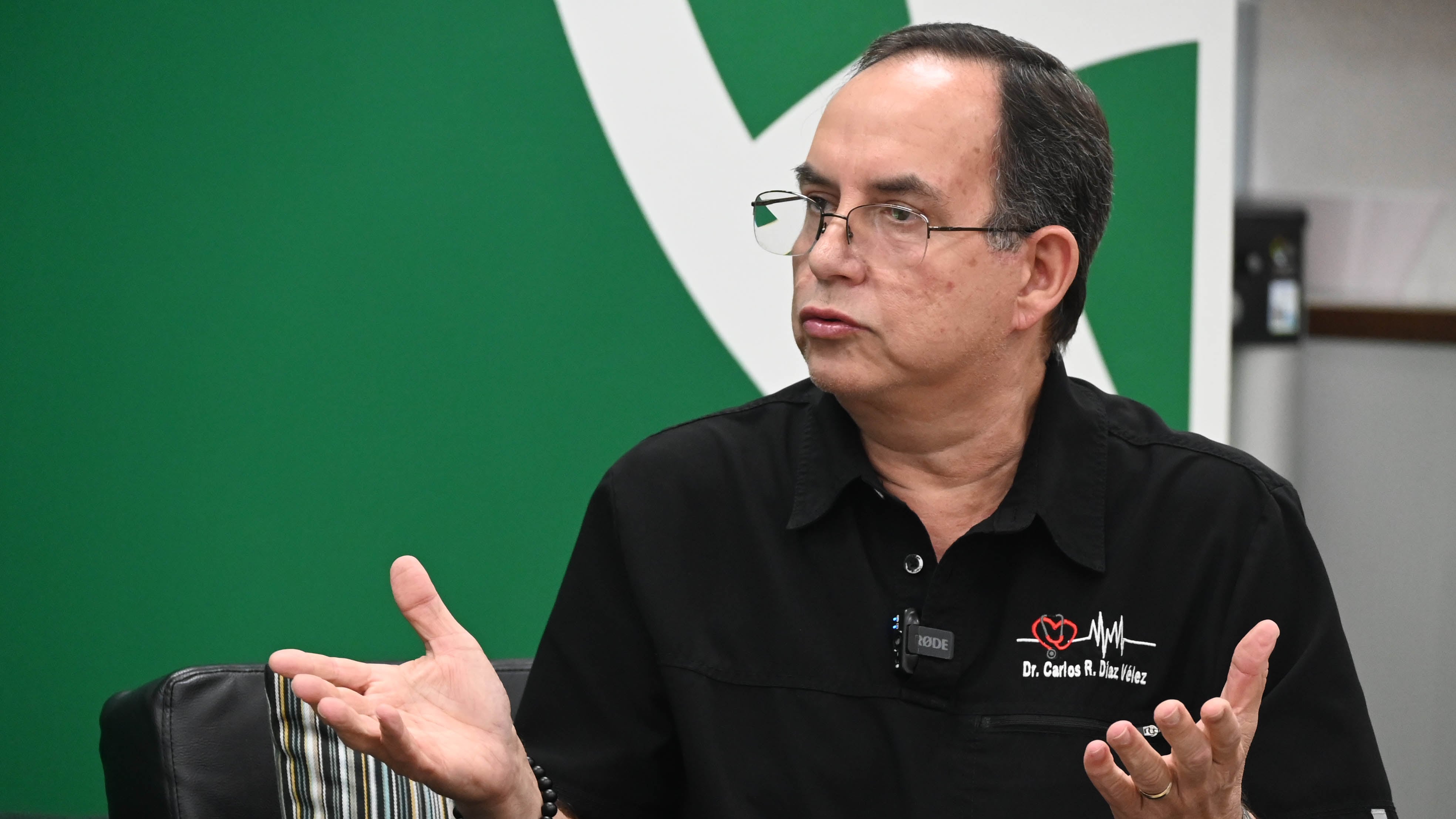 El Dr. Carlos Di3az Vélez, Presidente del Colegio de Médicos Cirujanos de Puerto Rico
