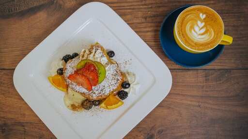 Ofrecen menú de desayuno, almuerzo y “brunch” con café premium local manteniendo su estructura de e-commerce