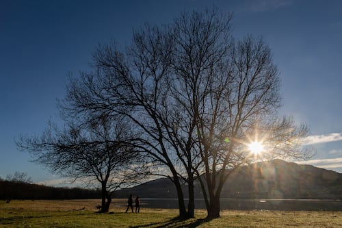 SNM anticipa temperaturas frescas pero advierte peligrosidad en el mar este domingo