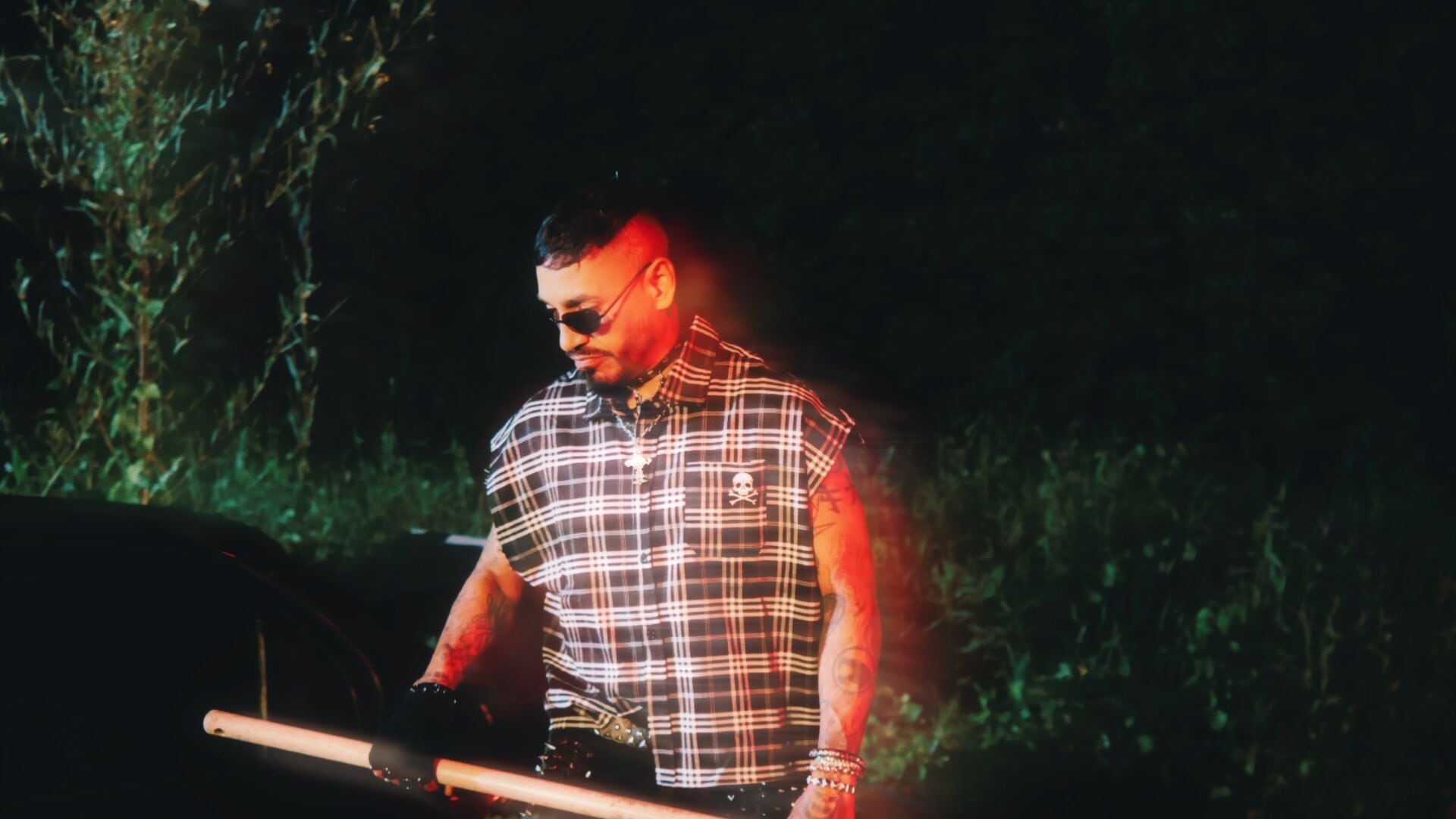 Algarete revive el clásico tema “Panteón de Amor”.