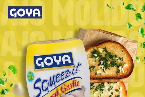 Chef Lefer prepara Salmón en Salsa de Vino Blanco y Crema de Ajo con el sello de Goya