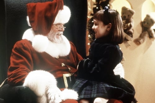 Esta encantadora película es una joya navideña imperdible: te devolverá la ilusión de la época