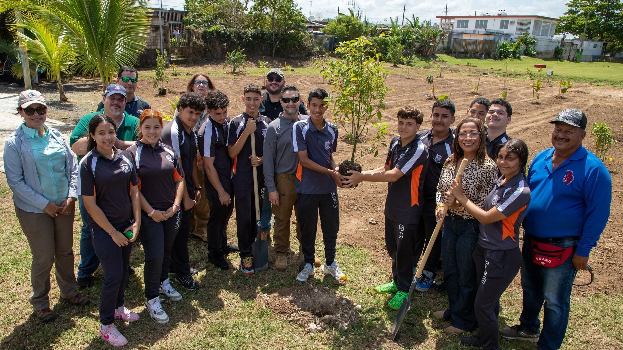Recursos Naturales y el Municipio de Barceloneta crean nuevo Bosque para Polinizadores.
