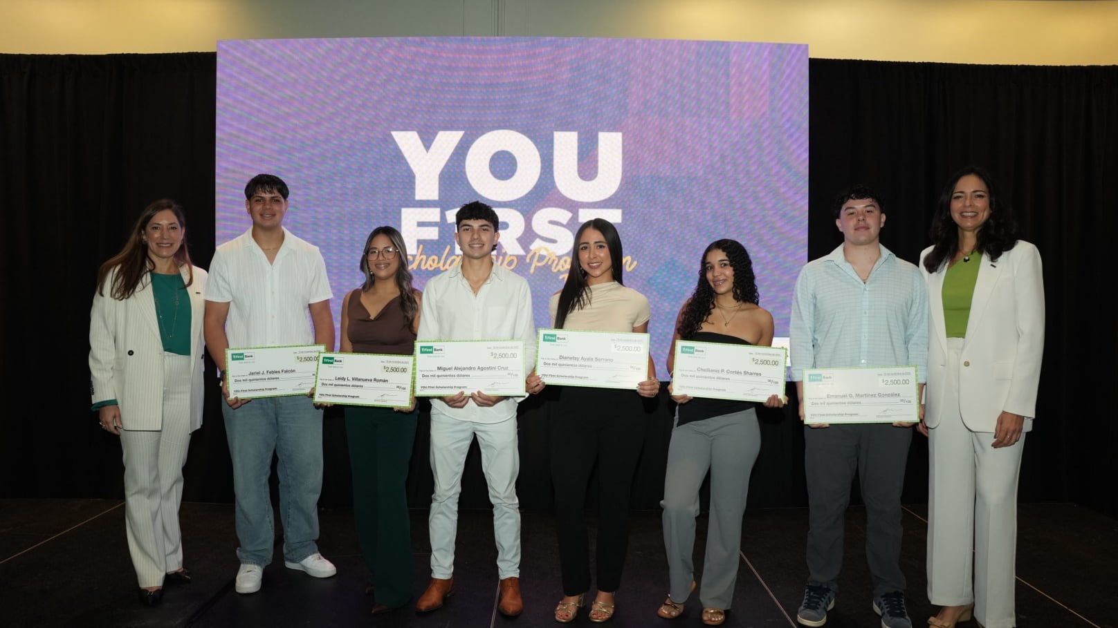 YOU First Scholarship Program de FirstBank