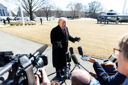 Trump regresa al Capitolio con un mensaje marcado por el revés del Supremo a sus aranceles y bajos índices de aprobación