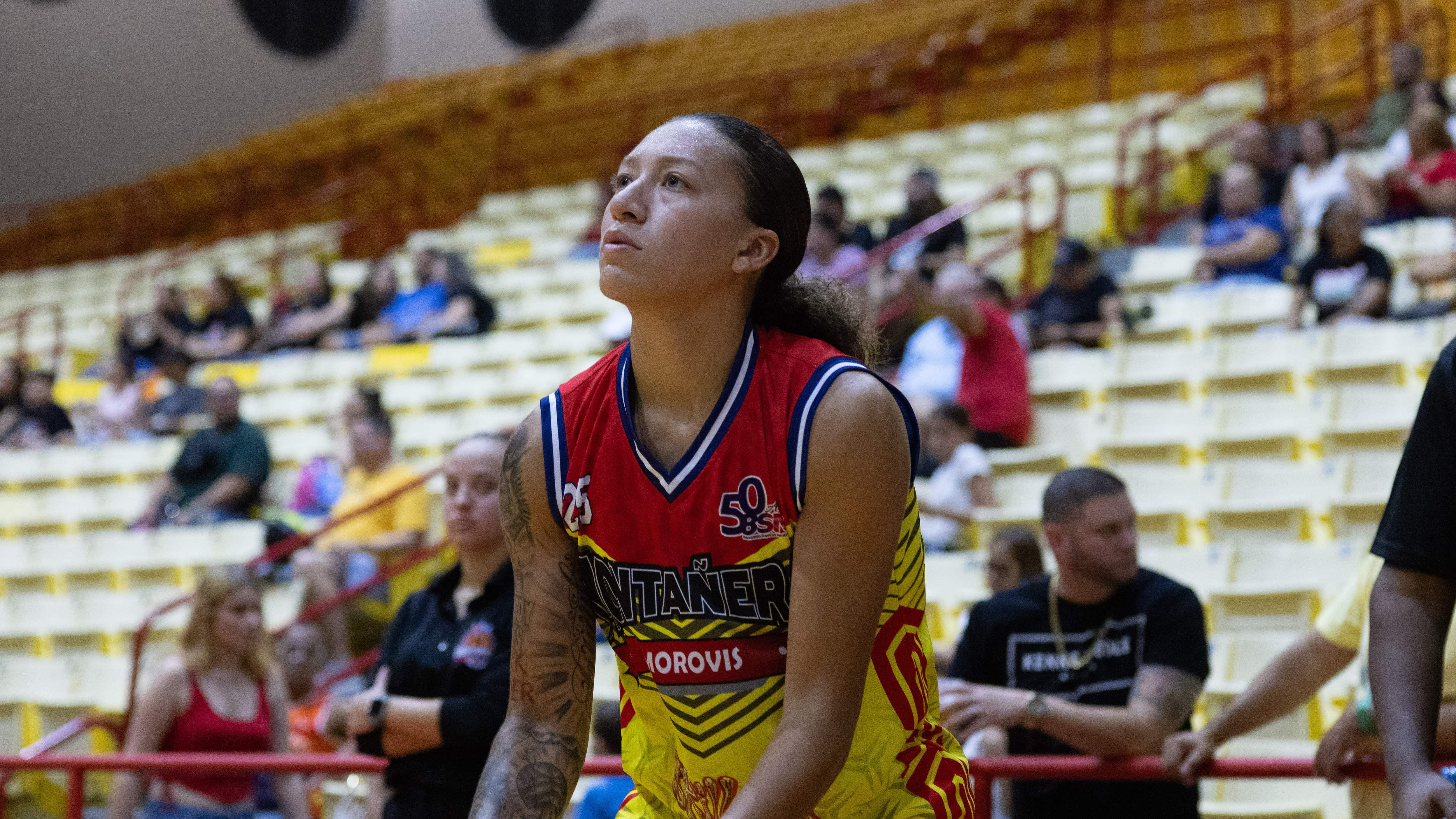 Chelsea Mitchell promedió 19.0 puntos, 7.5 rebotes, 4.7 asistencias y 2.3 cortes de balón con las Montañeras de Morovis en 2024.