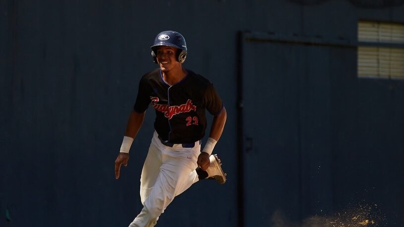 Jatniel McCloud de los Mets de Guaynabo.
