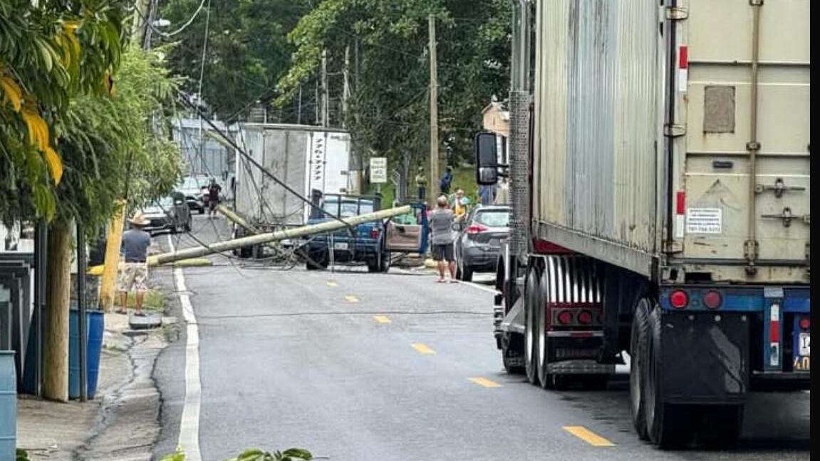 Cierran carretera 140 en Jayuya