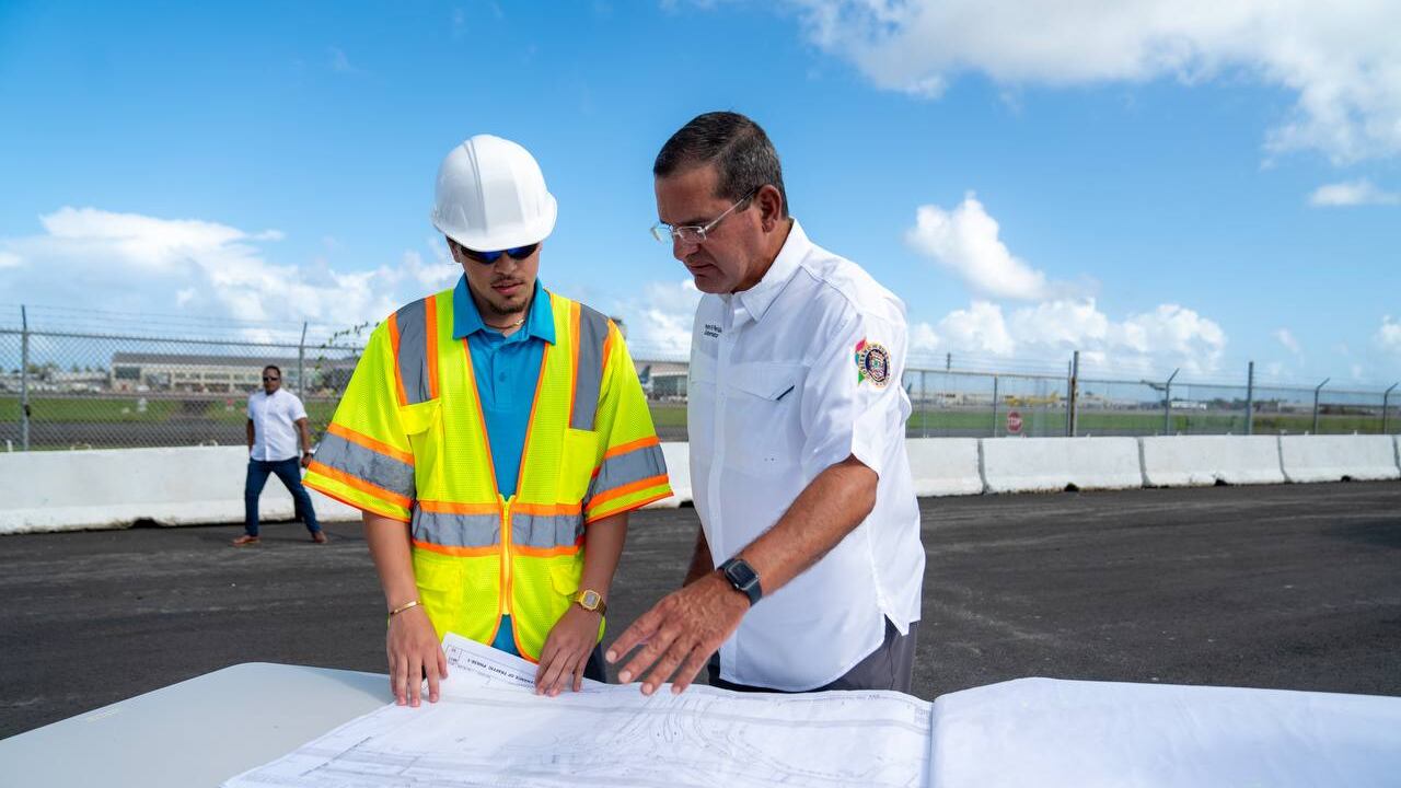 Pierluisi anuncia rehabilitación del puente 2458 sobre la Avenida Los Ángeles en Carolina.
