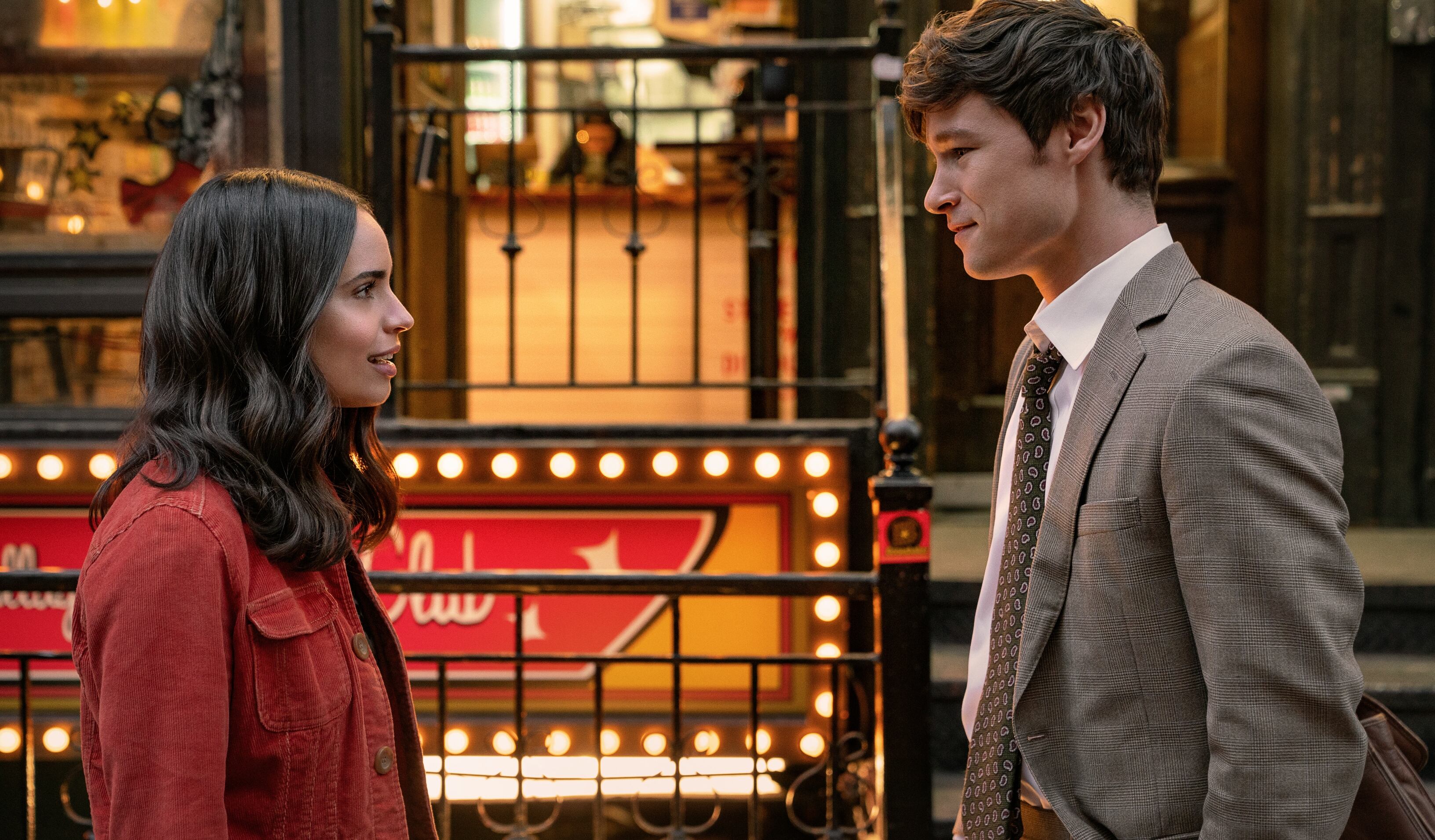 Una comedia romántica que nos invita a reflexionar sobre nuestros sueños.