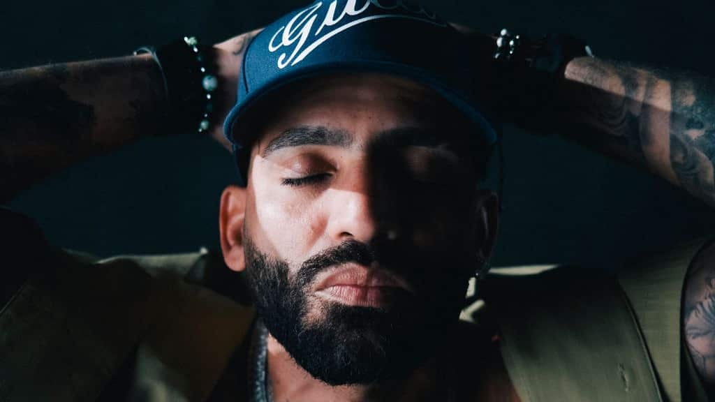 El exponente urbano Arcángel estrenó su nuevo álbum "Sr. Santos II: Sueños de grandeza"