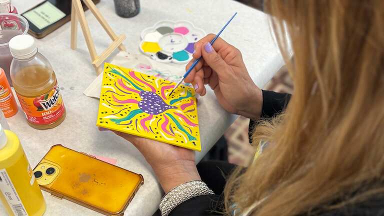 Promueven ayudas para víctimas de violencia