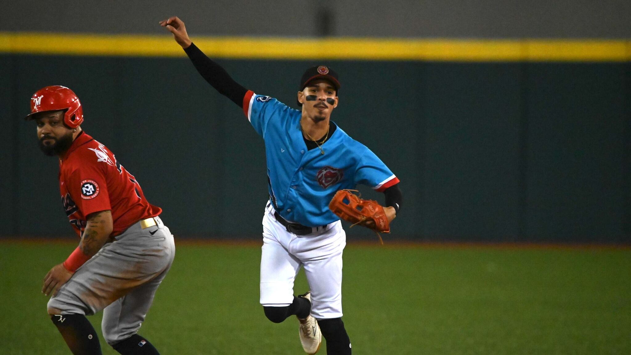 Mulos de Juncos y Leones de Patillas.