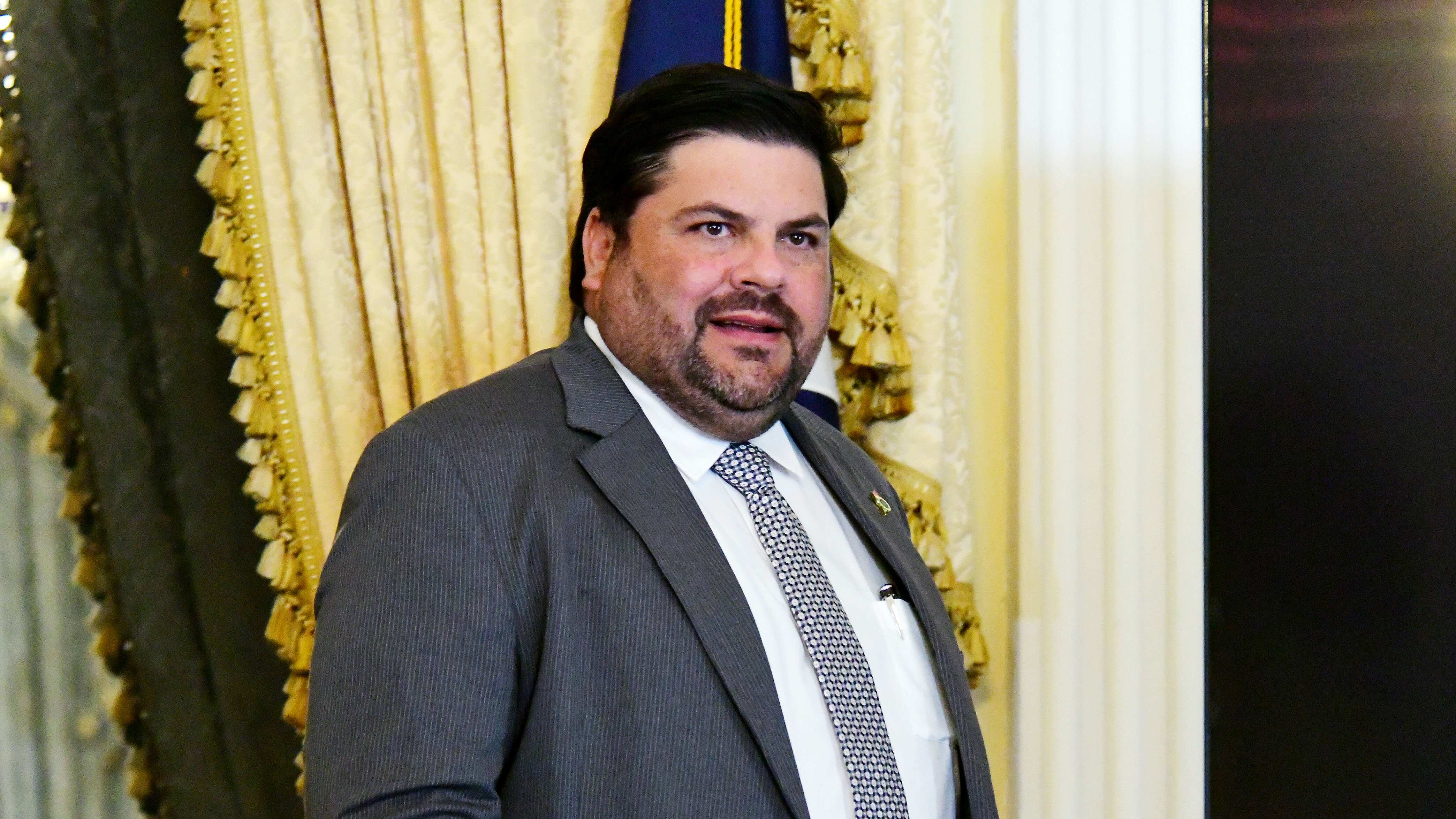 El Secretario de Salud, Dr. Carlos Mellado