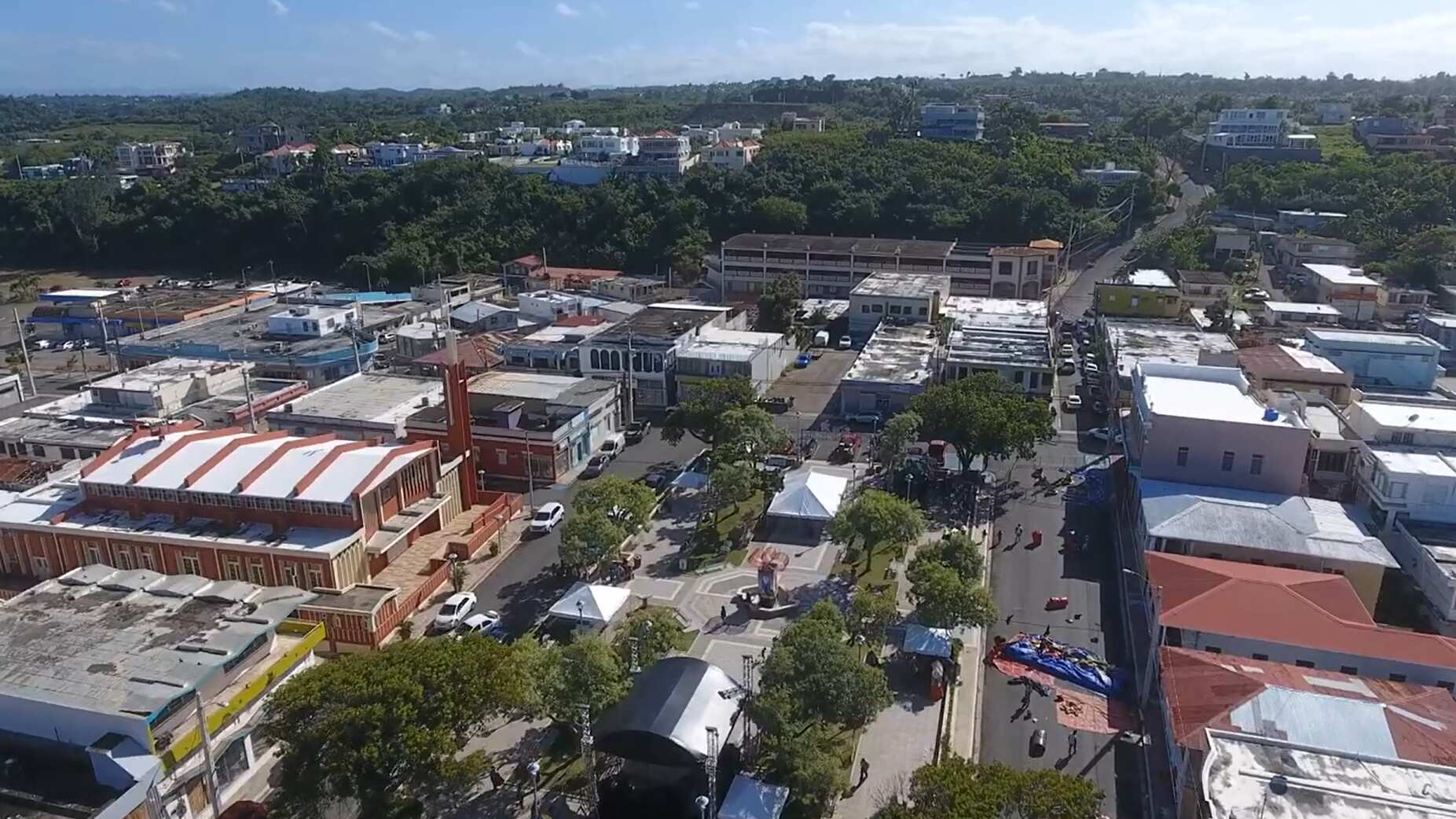 El alcalde de Hatillo denunció la intención por parte de la Asamblea Legislativa de traspasar los terrenos e instalaciones del parque Las Cavernas al Municipio de Camuy. Foto: Captura de pantalla YouTube @Ovi Duran