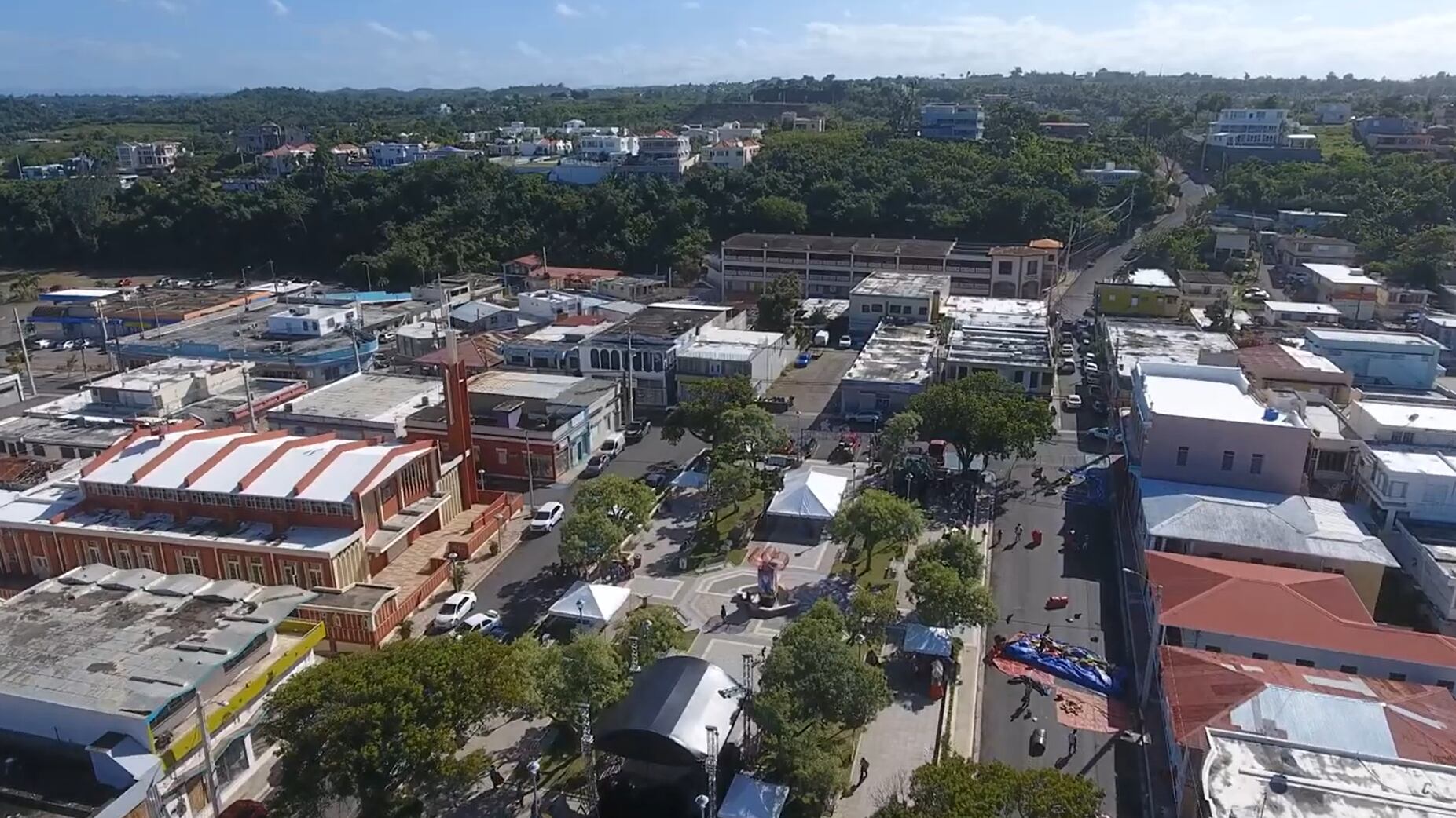 El alcalde de Hatillo denunció la intención por parte de la Asamblea Legislativa de traspasar los terrenos e instalaciones del parque Las Cavernas al Municipio de Camuy. Foto: Captura de pantalla YouTube @Ovi Duran