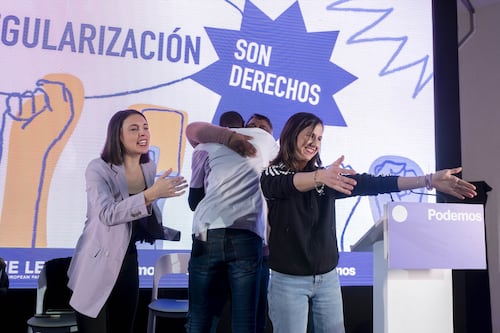 Gobierno español aprueba un real decreto para regularizar a más de 500,000 migrantes