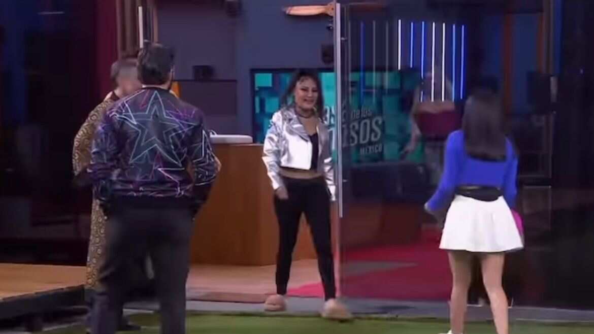 Visita de la hija de "Barby" Juárez en LCDLF MX.