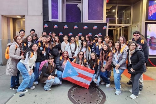 Talento boricua cruza fronteras: jóvenes de Cayey llevan arte y ciencia a NY