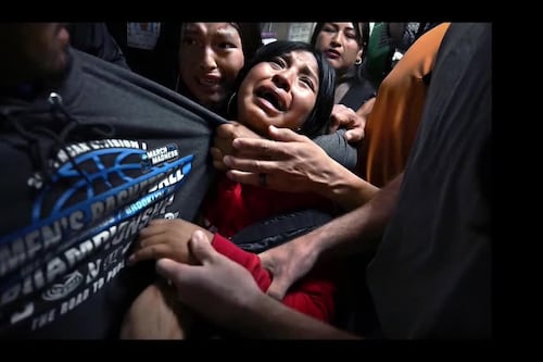 Fotógrafa estadounidense denuncia impacto humano de detenciones migratorias tras ganar el World Press Photo 2026