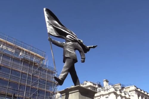 Banksy confirma autoría de nueva estatua en Londres con crítica política