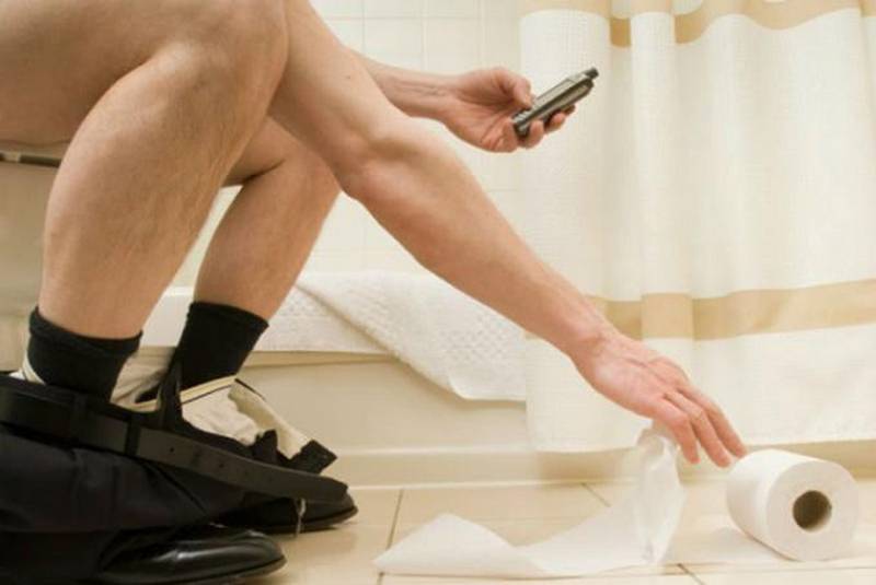 Especialistas indican que en el baño de una casa se pueden conseguir las enfermedades más rápido.