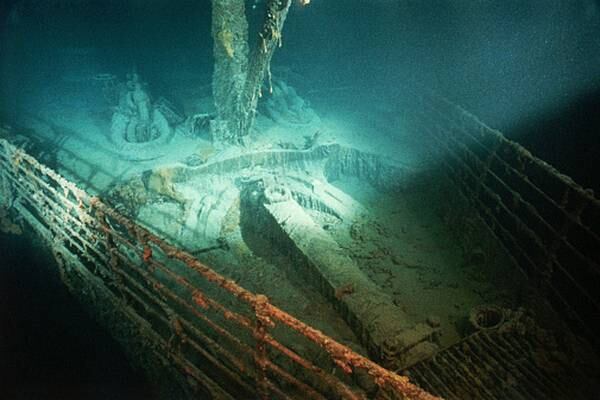 Encuentran collar de oro con más de 100 años de antigüedad entre los restos del Titanic