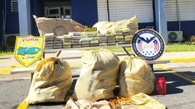 Policía ocupa embarcación con alrededor de $19 millones en cocaína 