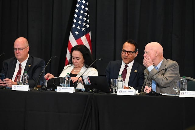 Roxana Soto Aguilú exige que la Junta reduzca gastos mientras define su salida